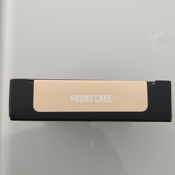 HUDA BEAUTY Easy Bake & Snatch Pressed Talc-Free Brightening and Setting Powder - Picture 5 of 6